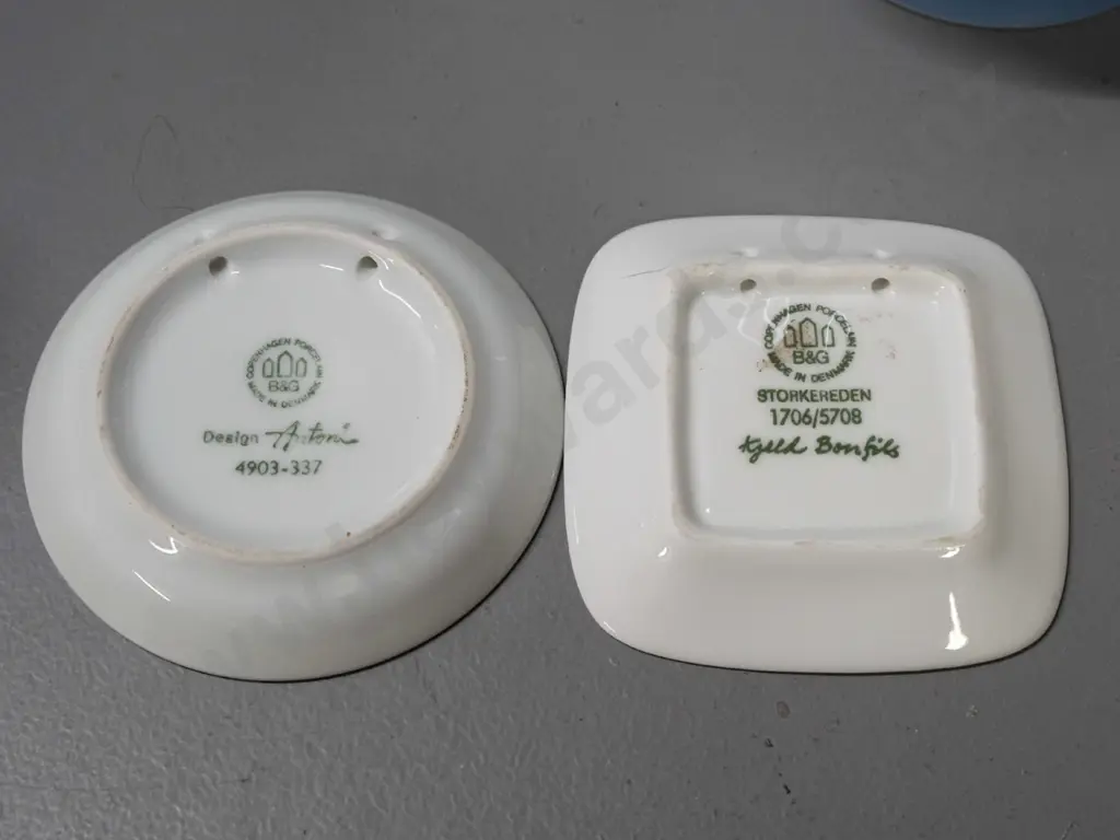 2 Royal Copenhagen vases and 2 Bing & Grondahl pin dishes - larger vase is H-170 Image 1++