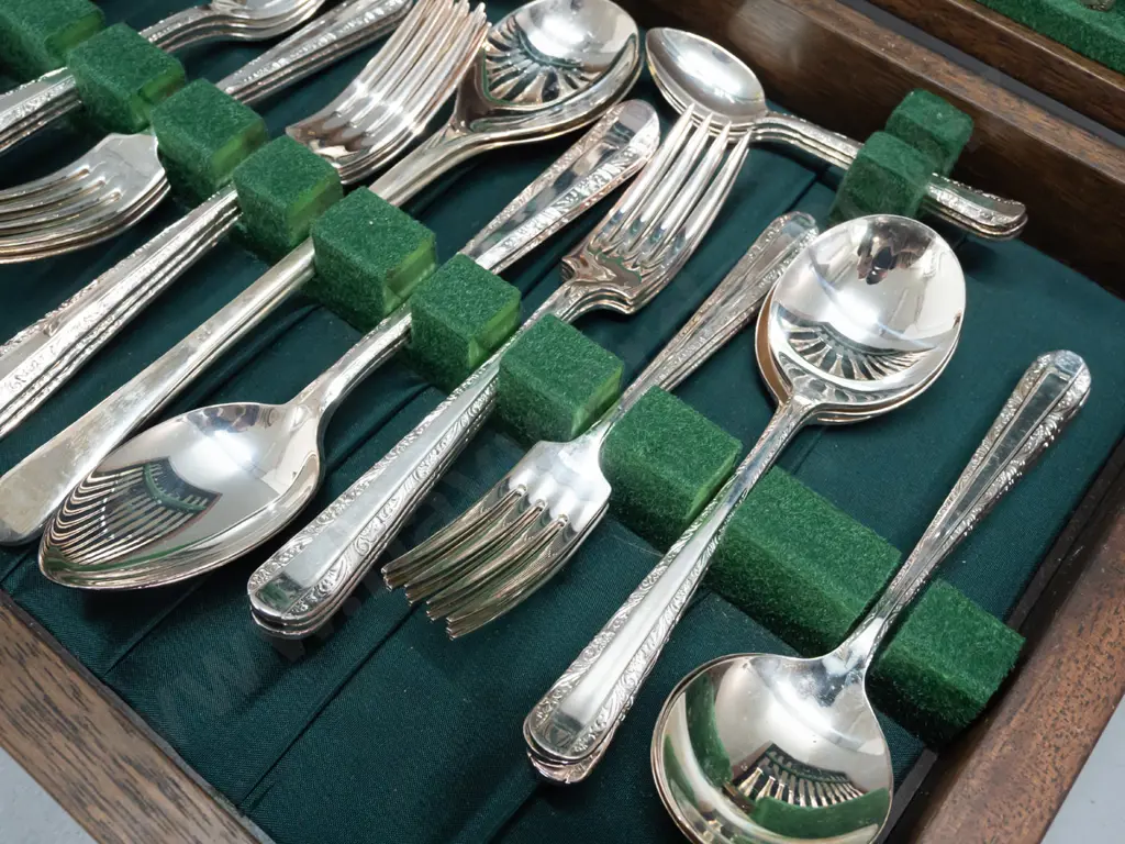 Wood-cased canteen of Rodd "Nemesia" pattern cutlery - 6 place plus serving spoons - with engraved presentation to Image 1++