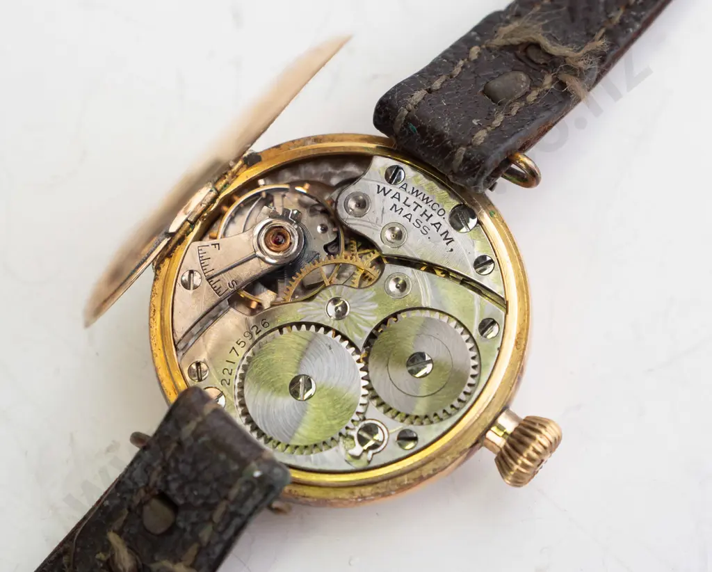Waltham US wristwatch (10K case, approx 7gm) Image 1++