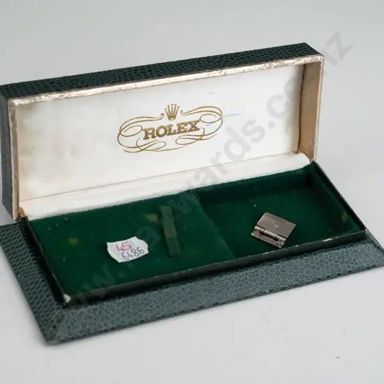 1940s Rolex box only with a later Rolex link