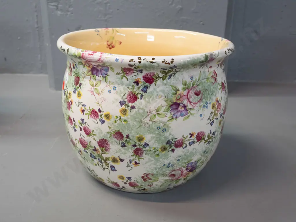 Robert Gordon Australia fine floral & gilt pattern jarinidere - some staining inside H-220 D-270 at top rim Image 1++