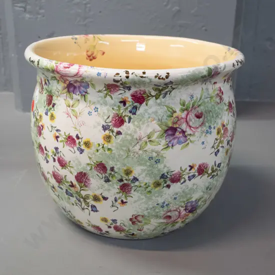 Robert Gordon Australia fine floral & gilt pattern jarinidere - some staining inside H-220 D-270 at top rim