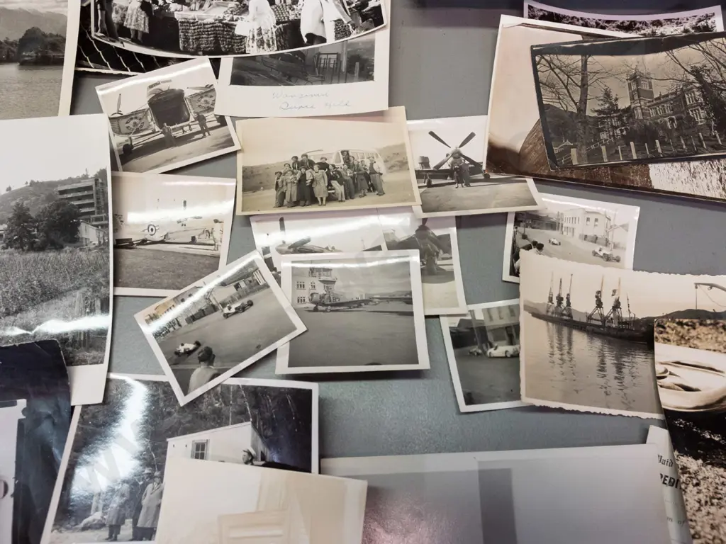 large collection of vintage photographs, family portraits, travel & wedding, scenic landscapes etc - including postcards Image 1++