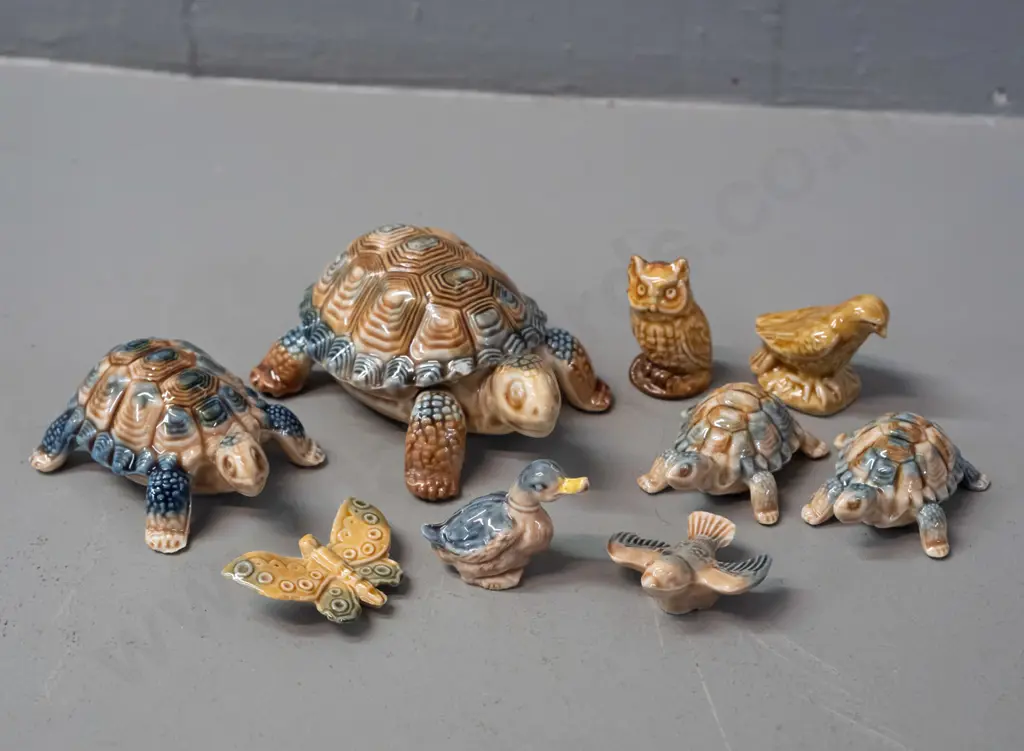 9 Wade whimsies - 4 turtles, one is a lidded trinket, 4 birds and a butterfly - large turtle L-100 Image 1++