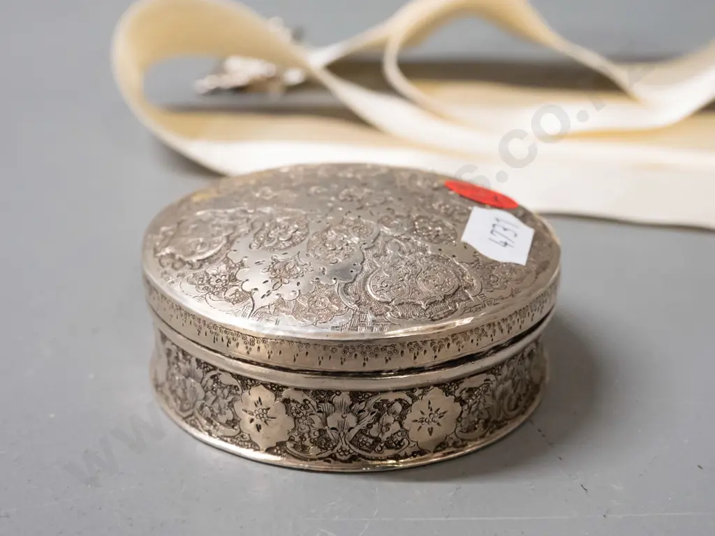 2 sets of 6 Thai silver coffee spoons marked "Made in Siam - Sterling" - all with monogram & dates on handles - a lidded Image 1++