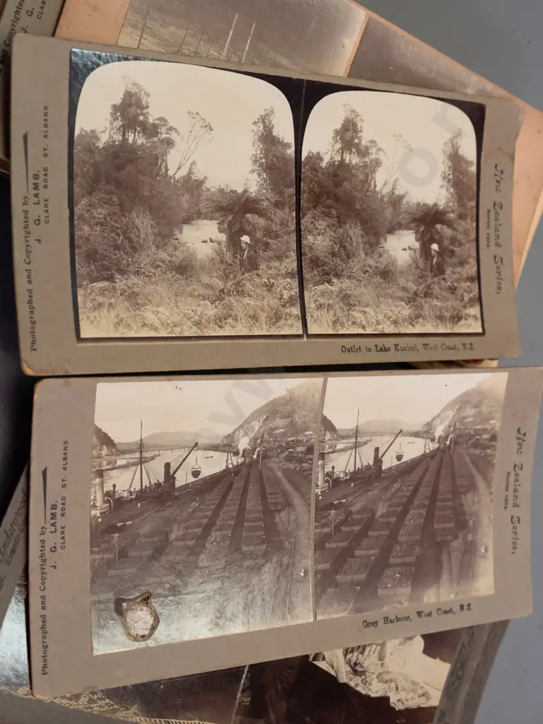 vintage stereoscope viewer and assorted stereo view cards with 7 New Zealand scenes, see photos. Some wear & tear to Image 1++