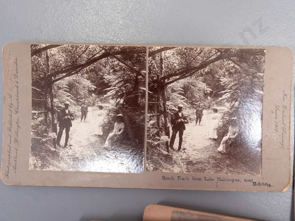 vintage stereoscope viewer and assorted stereo view cards with 7 New Zealand scenes, see photos. Some wear & tear to Image 1++