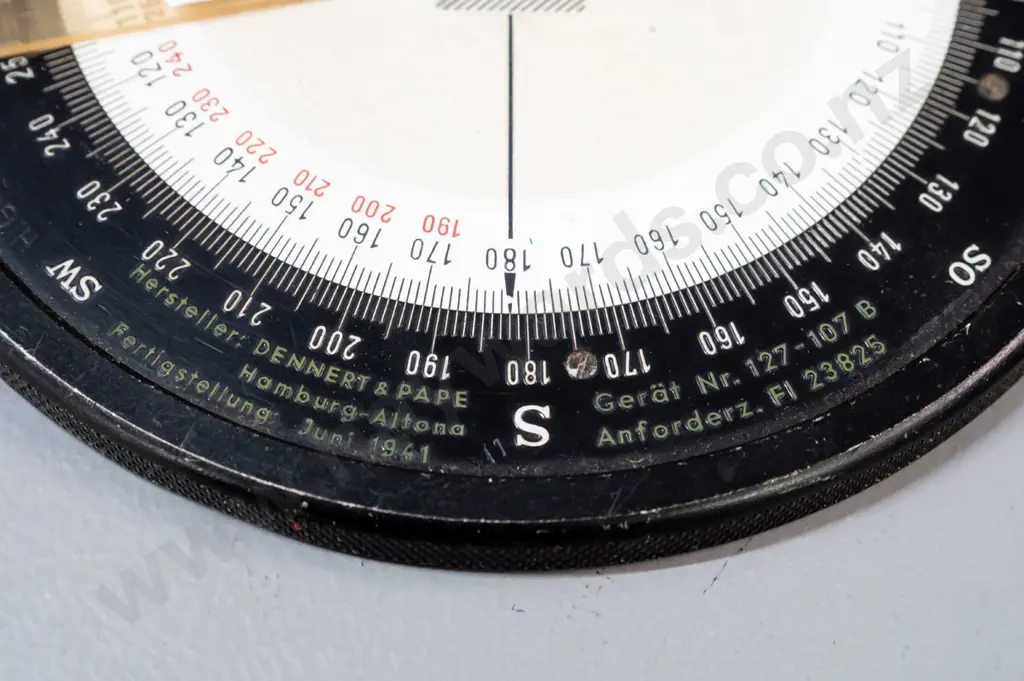 vintage German metal-framed flight calculator - marked Dreieckrechner / Baumaster Plath DR2 and Dennert & Pape, Hamburg Image 1++