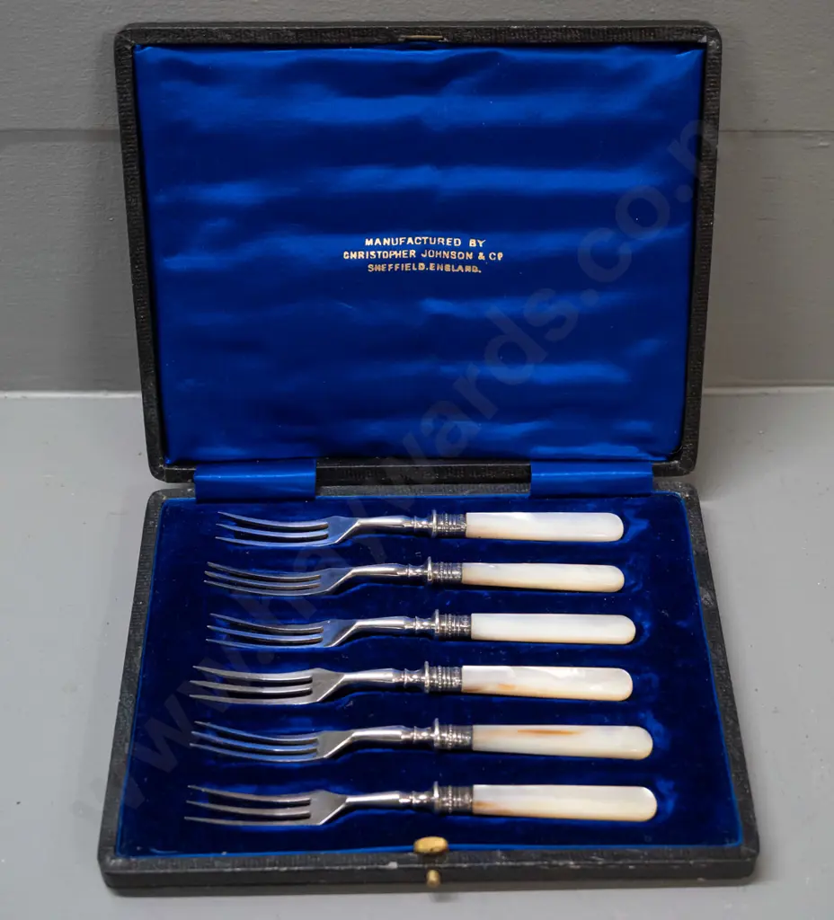cased set of 6 pickle forks L-130 with mother of pearl handles, hallmarked sterling silver collars - case marked Image 1++