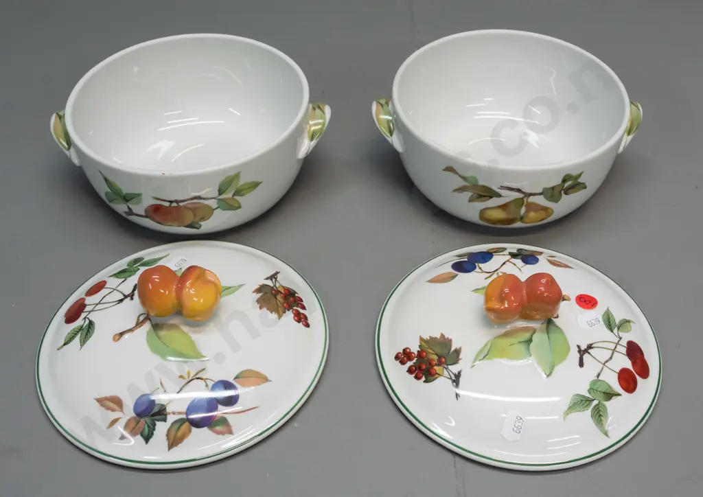 2 Royal Worcester "Evesham Vale" lidded vegetable dishes / tureens H-140 W-200 Image 1++