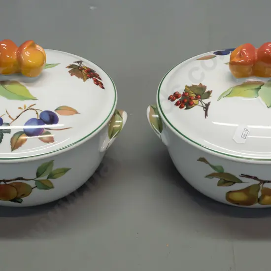2 Royal Worcester "Evesham Vale" lidded vegetable dishes / tureens H-140 W-200