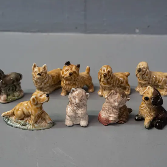 9 Wade whimsies - 6 dogs, 2 cats and a horse