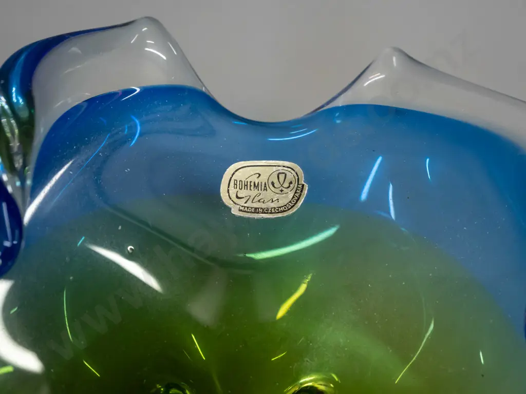2 heavy art glass pieces - Bohemian petal shaped bowl blue, green & clear H-90 D-210 and cranberry coloured ashtray Image 1++
