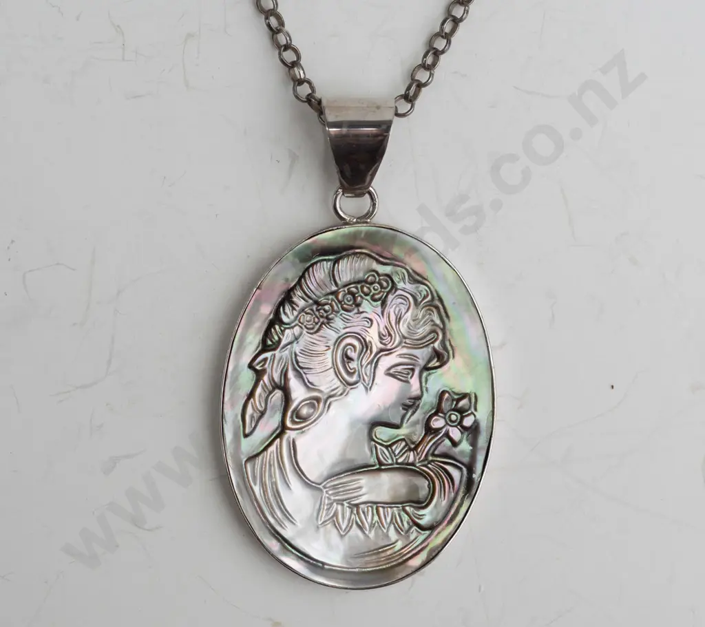 silver cameo style pendant chain stamped 925 Image 1++
