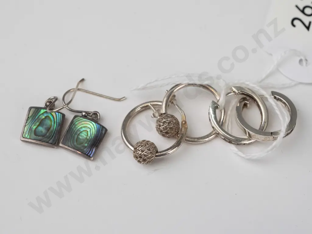 3 pairs of silver rings Image 1++