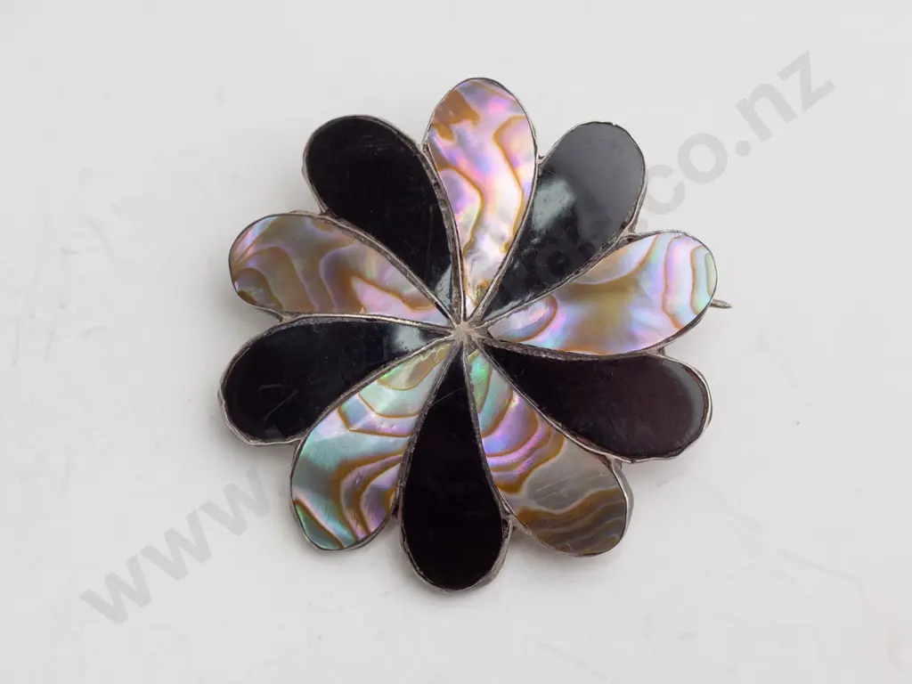 silver flower  pendant / brooch stamped 925 Image 1++