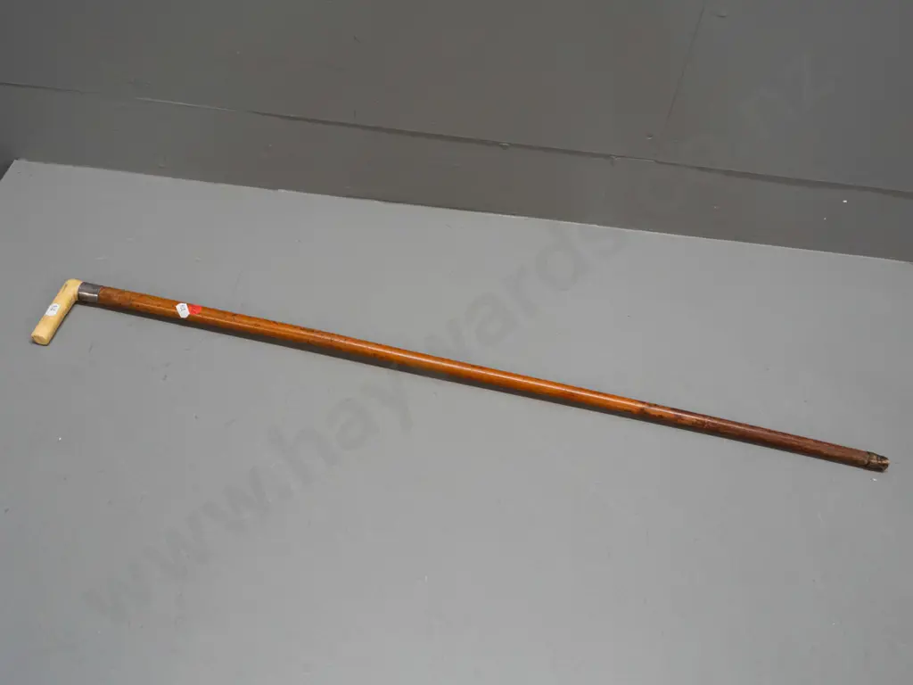 walking stick with carved bone handle, worn (sterling?) silver band with faint engraving, overall age wear L-880 Image 1++