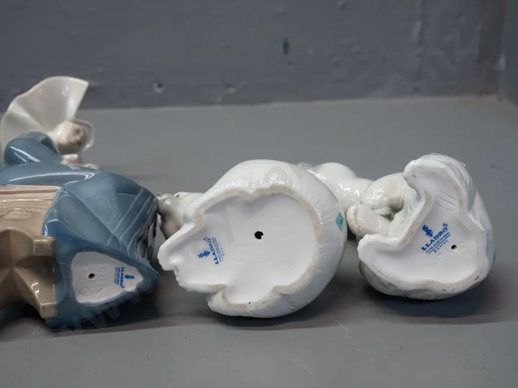 3 Lladro figurines - 2 polar bears and a seated nun with needlework H-200 - all need cleaning, crazing to one Image 1++