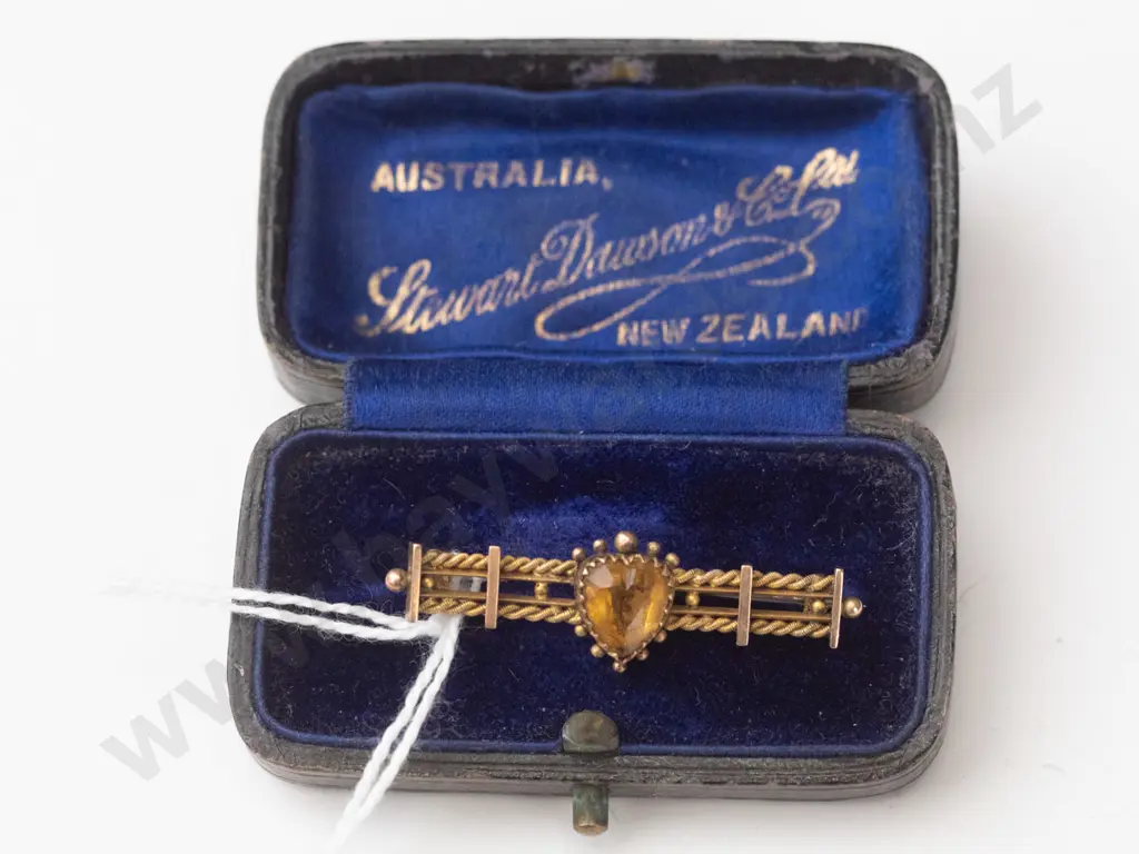 bar brooch with heart citrine double row twisted rope bar in box 2.5gms Image 1++