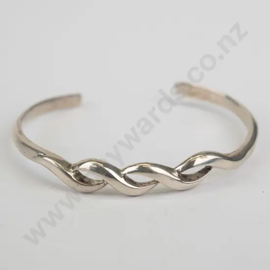silver bangle stamped 925 16gm