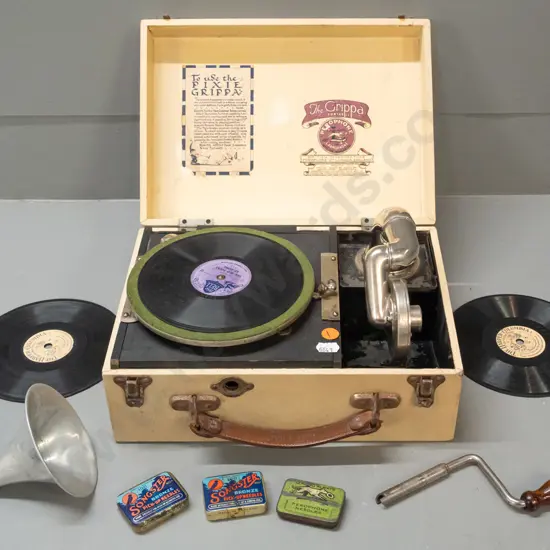 vintage Pixie Grippa / Perophone child's gramophone with 3 tins of needles, 3 records - winds up and goes, horn fitting