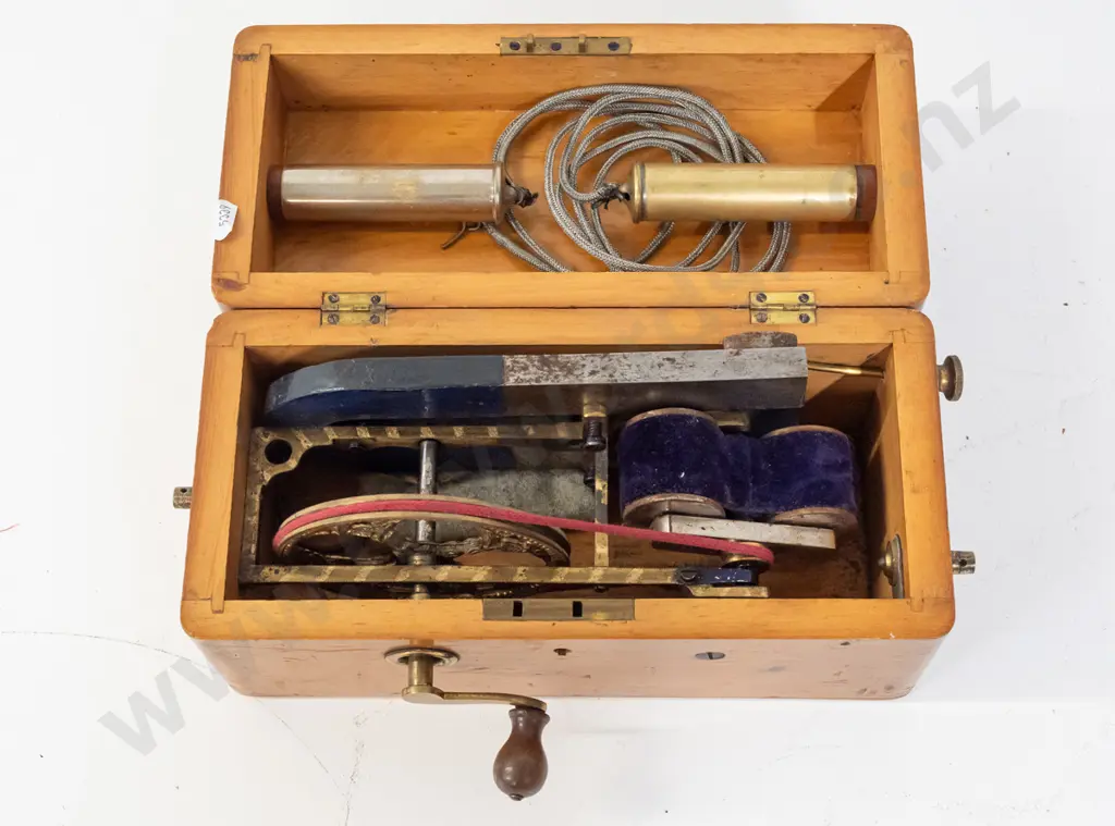 vintage wood-cased electro-therapy device - hand-crank magnetic generator with ornate pierced brass wheel, brass Image 1++