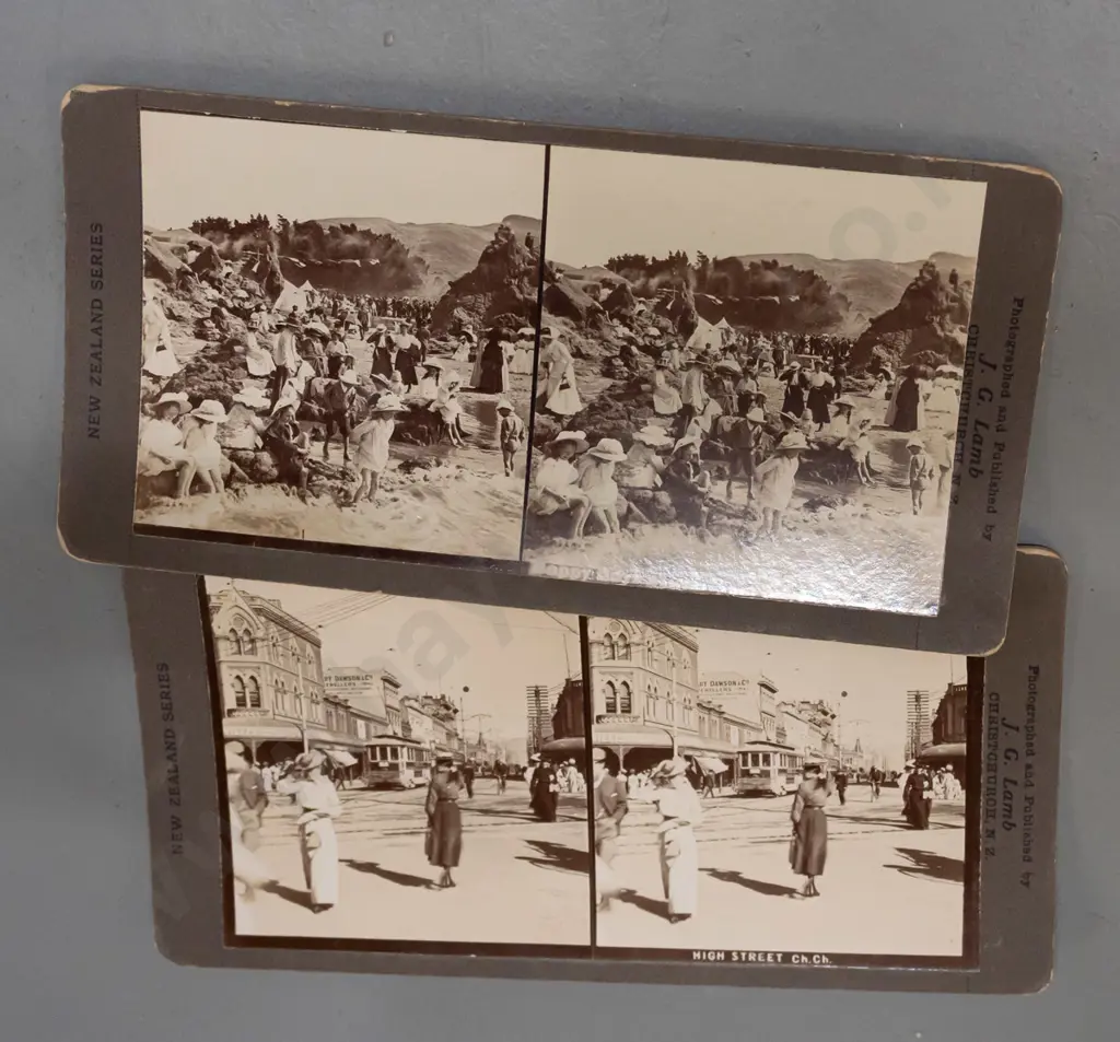 vintage stereoscope marked Underwood & Underwood New York and box of stereo view cards including New Zealand scenes Image 1++