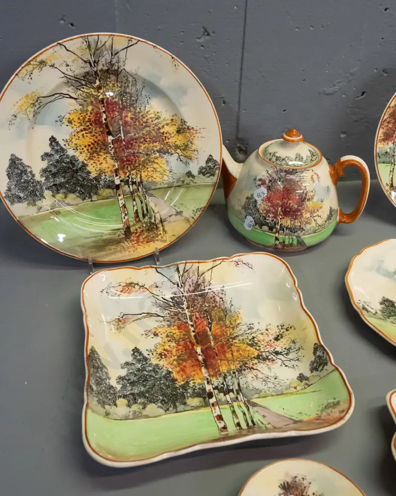 7 pieces Royal Doulton Autumn Glory - teapot, 4 plates in varied sizes, square dish etc - teapot is H-140 L-200 Image 1++