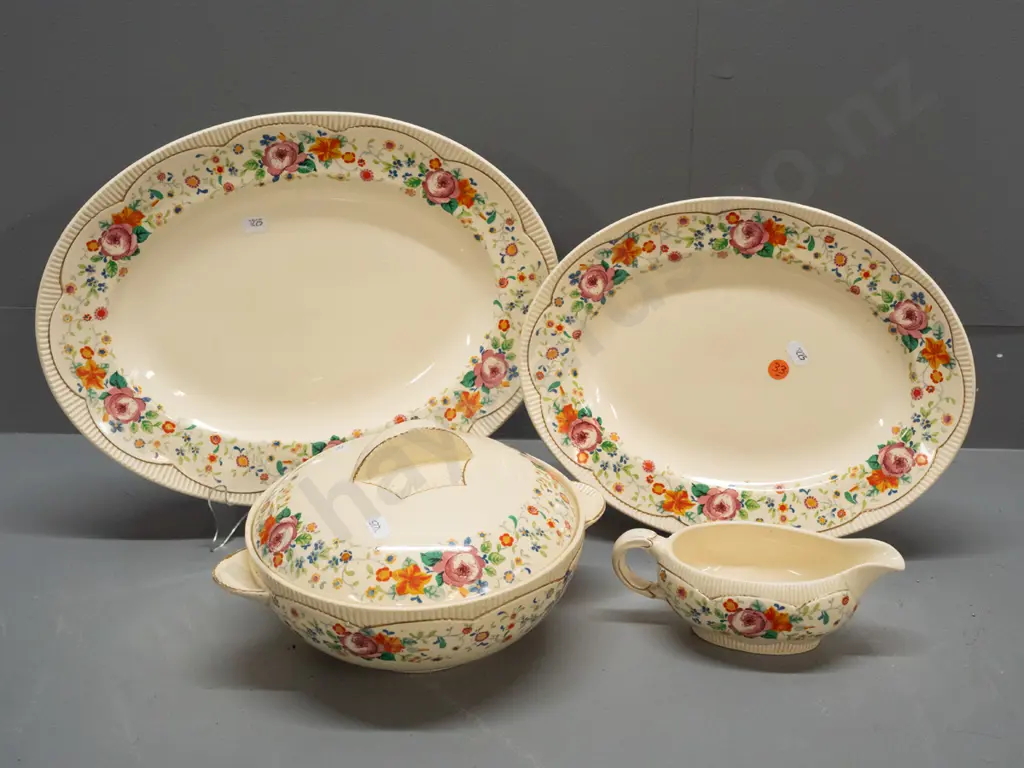 vintage Clarice Cliff Rosemary table ware - 2 oval ashetts, lidded vegetable dish and a sauce boat - larger ashett L-350 Image 1++
