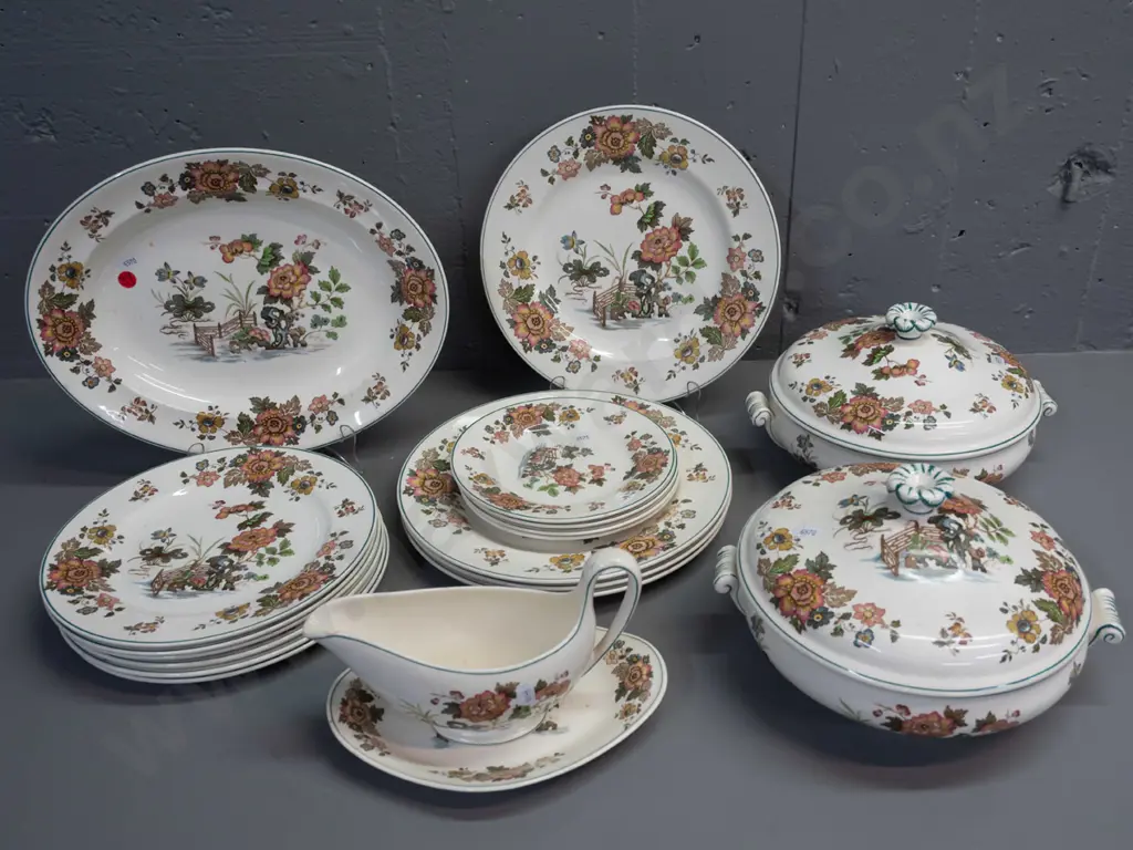 vintage Wedgwood "Eastern Flowers" dinner ware - 4 dinner plates, 6 medium and 4 sides, 2 lidded tureens, ashett, gravy Image 1++