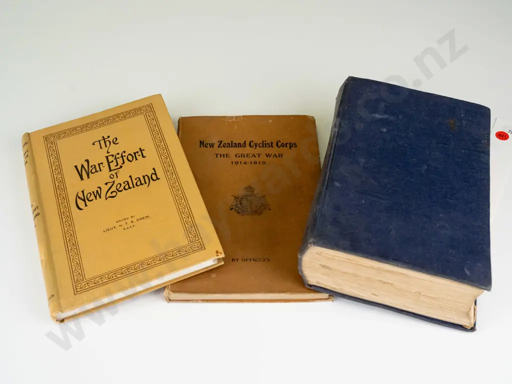 3x New Zealand books - The War Effort of New Zealand, New Zealand Cyclist Corps, The Otago regiment 1914-1918 Image 1++
