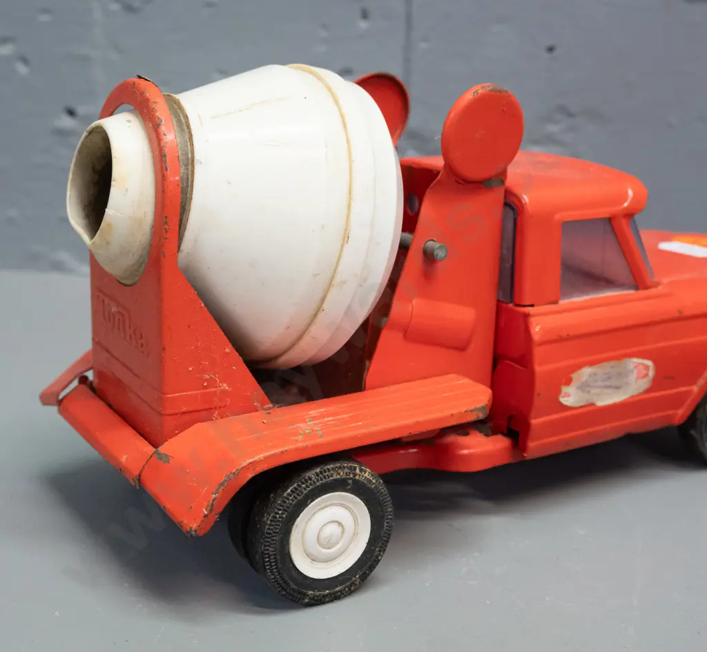 vintage steel toy vehicles - Tonka Jeep tipping concrete mixer with geared tank, and 2 Triang: digger with extending arm Image 1++