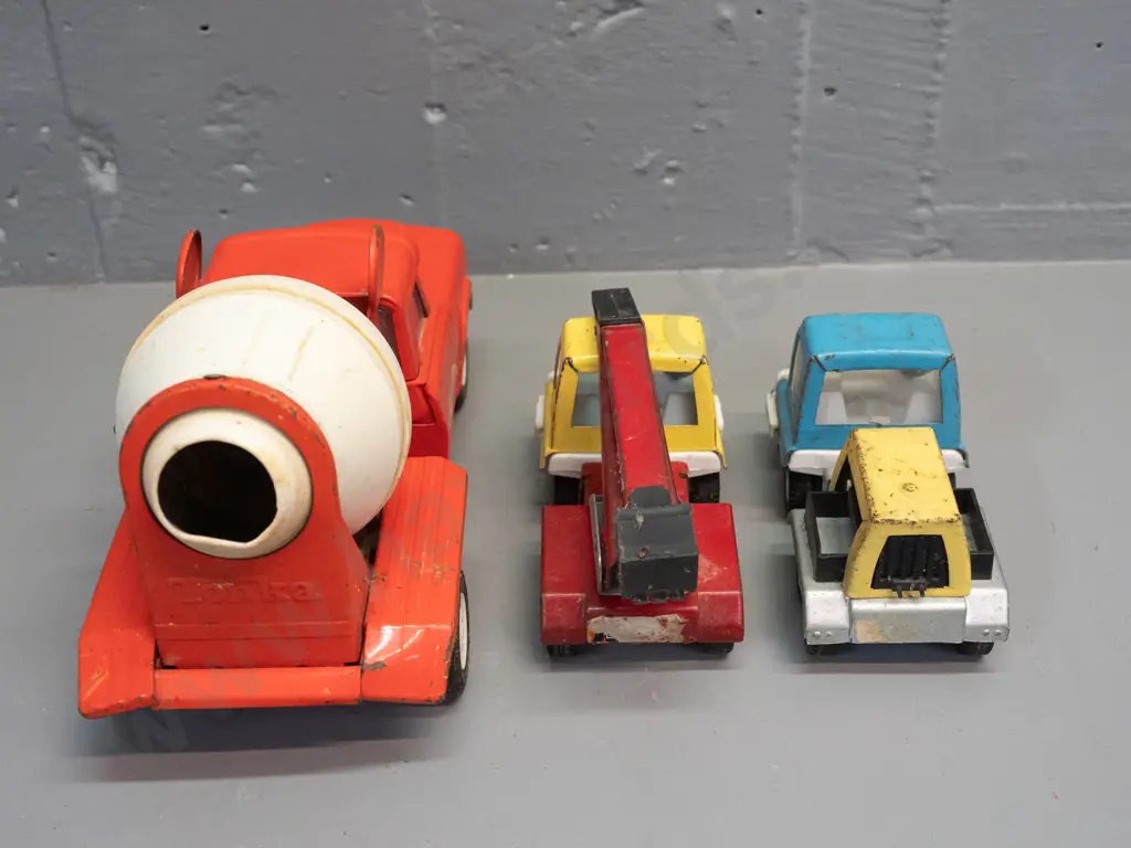 vintage steel toy vehicles - Tonka Jeep tipping concrete mixer with geared tank, and 2 Triang: digger with extending arm Image 1++