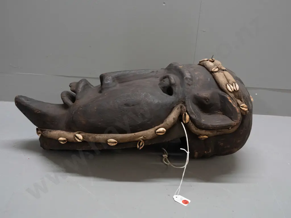 African large carved timber mask with textile and shell decoration - Gongoli / Sierra Leone - some missing shells & Image 1++