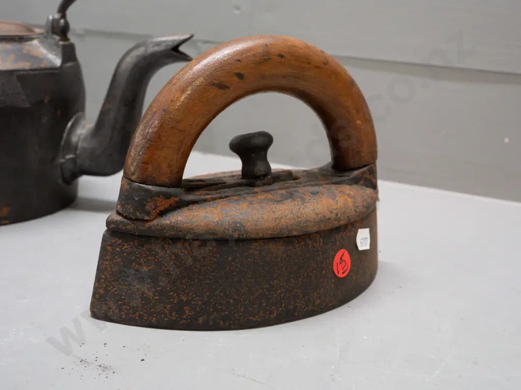 cast iron kettle H-230 L-230 and a vintage sad iron with wood handle - kettle marked T Holcroft & Son Wolverhampton Image 1++