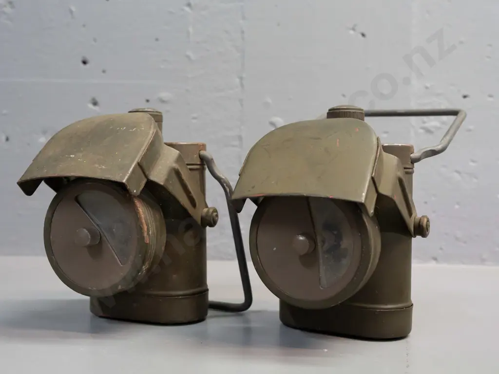 WW1-era German water bottle / canteen with felt cover, leather strap, replacement cork, and 2 battery powered military Image 1++