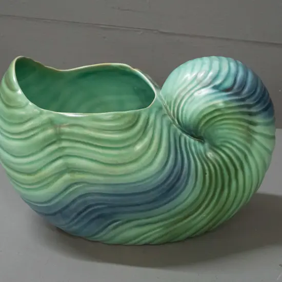 vintage Shorter & Sons green-blue nautilus shell vase H-160 L-240