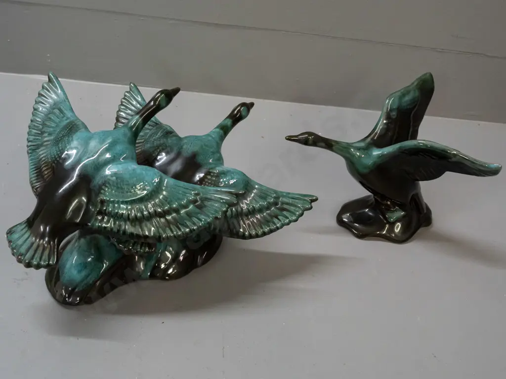 Blue Mountain pottery ltd. edition Romar series figurine with certificate: "Free Spirit" flying geese pair plus one Image 1++