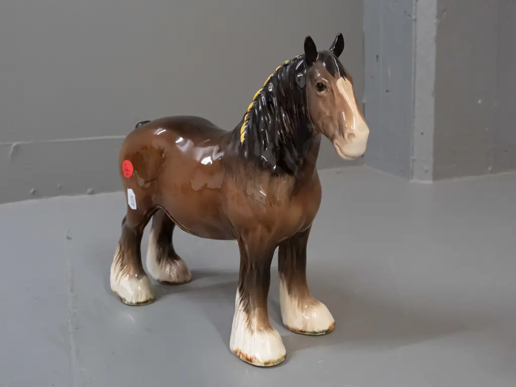 Beswick shire horse figurine - minor rubbing to one ear H-220 L-235 Image 1++