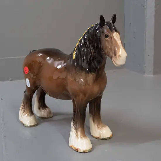 Beswick shire horse figurine - minor rubbing to one ear H-220 L-235
