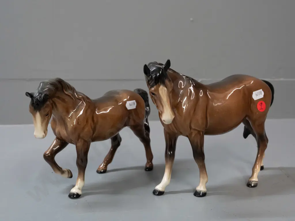 2 Beswick horse figures, one with repair to rear leg H-180 L-230 Image 1++