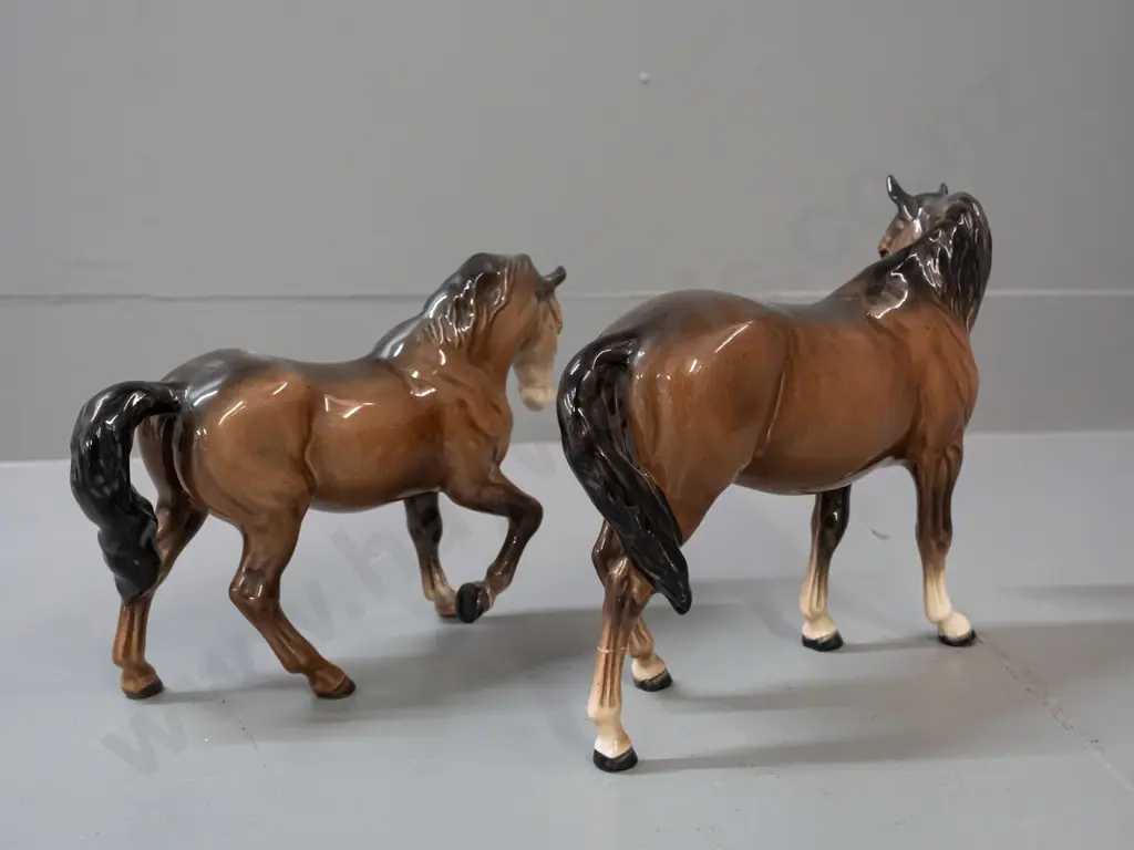 2 Beswick horse figures, one with repair to rear leg H-180 L-230 Image 1++