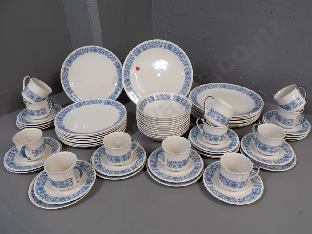 Royal Doulton "Cranbourne" dinner ware - 8 dinner D-270 and 8 medium, 12 bowls, 12 trios, one cup & saucer Image 1++