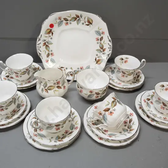 Royal Adderley "Beechwood" 21-piece tea set - cake plate is W-250