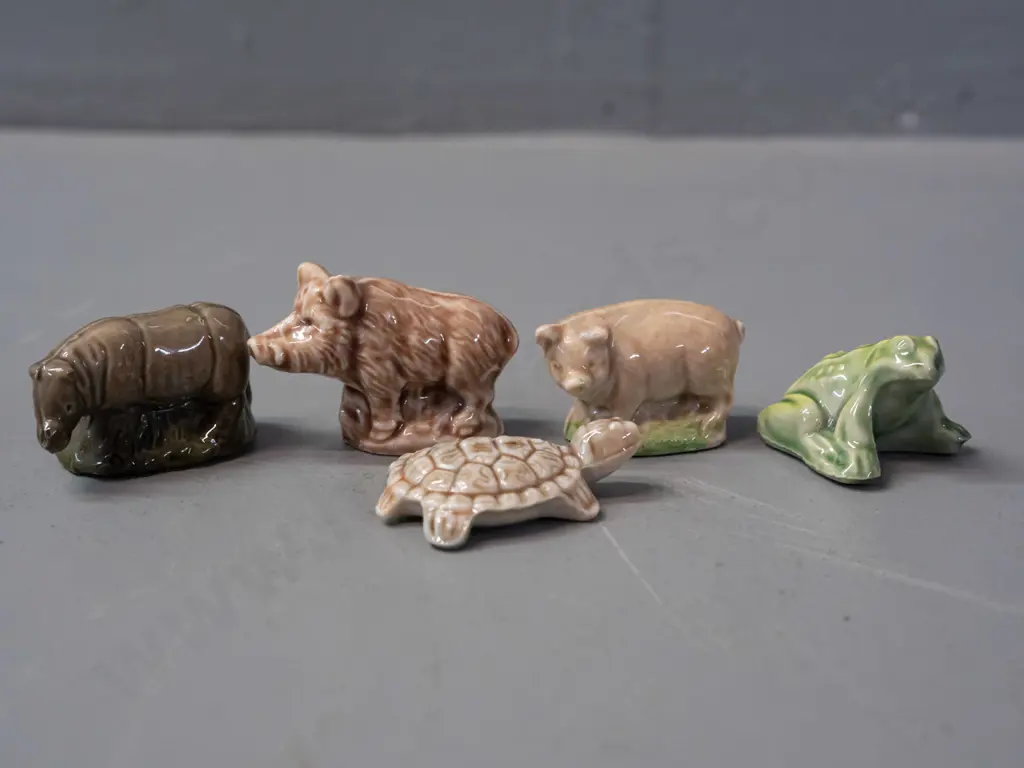 10 Wade whimsies - fish, frog, small turtle, pig, boar and a hippo Image 1++