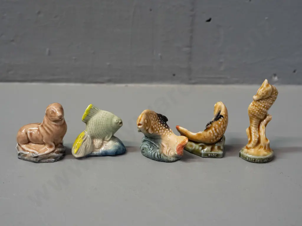 10 Wade whimsies - fish, frog, small turtle, pig, boar and a hippo Image 1++