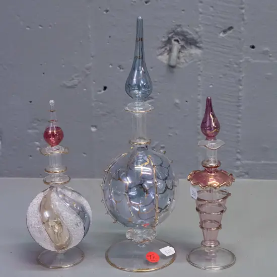 3 delicate Venetian-style glass stoppered scent bottles with gilt decoration - tallest is H-250