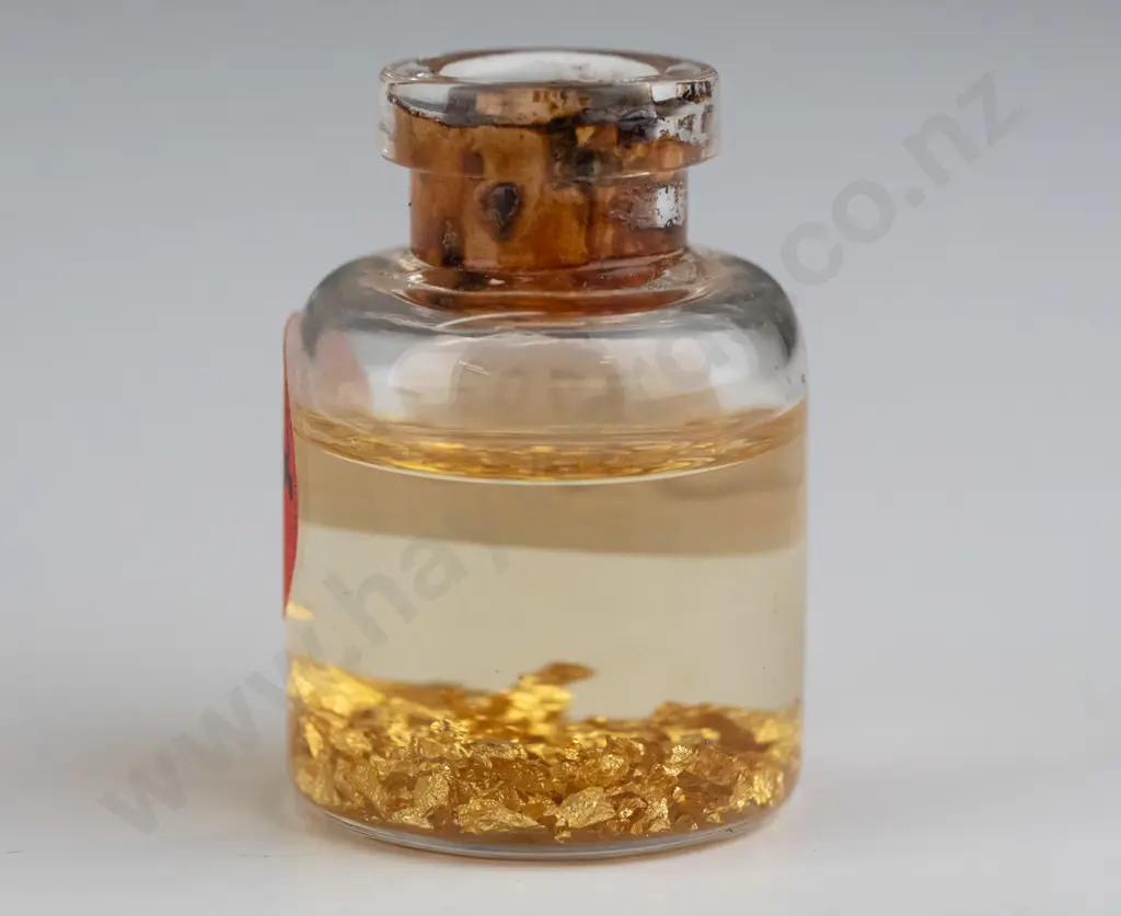bottle with 22ct gold leaf Image 1++