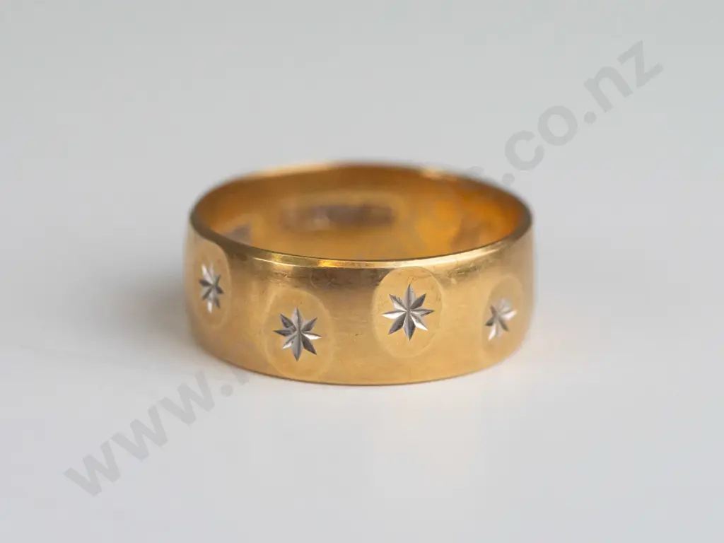 18ct gold & platium leaf pattern ring 2.8gms Size N Image 1++