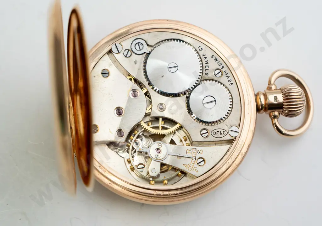 S Crooks 190 George Street Dunedin 9ct pocket watch (case, approx 36gm) Case No. 432848 Image 1++